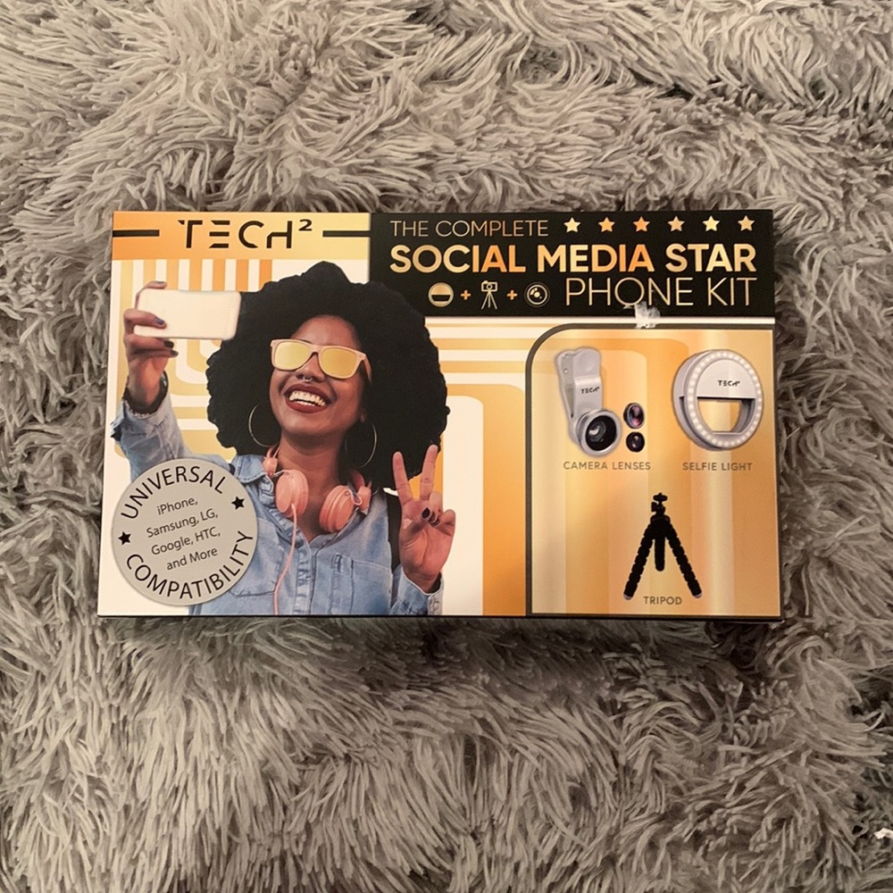 TECH2 The Complete Social Media Star Phone Kit